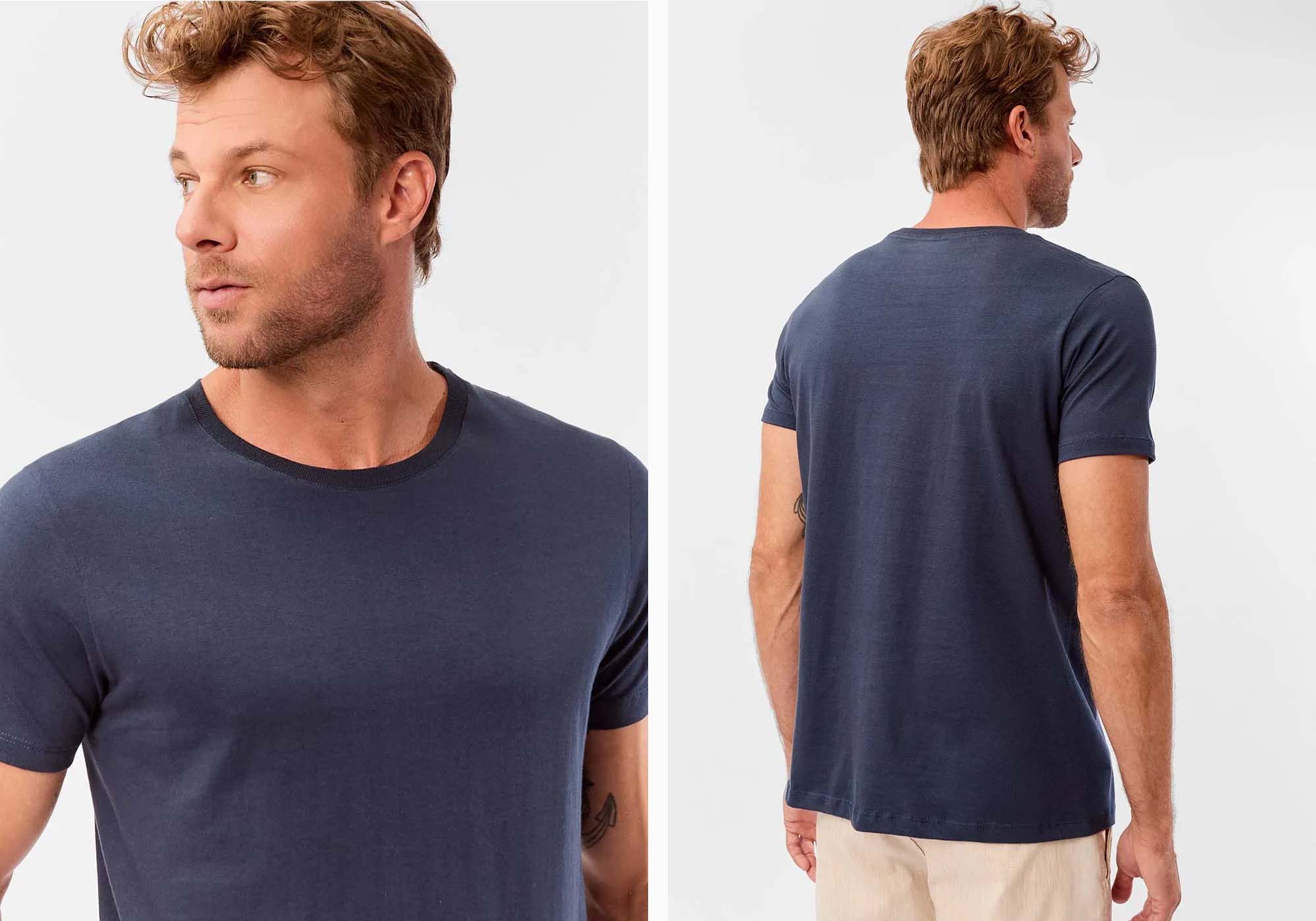 Camiseta masculina azul vista frontal e traseira