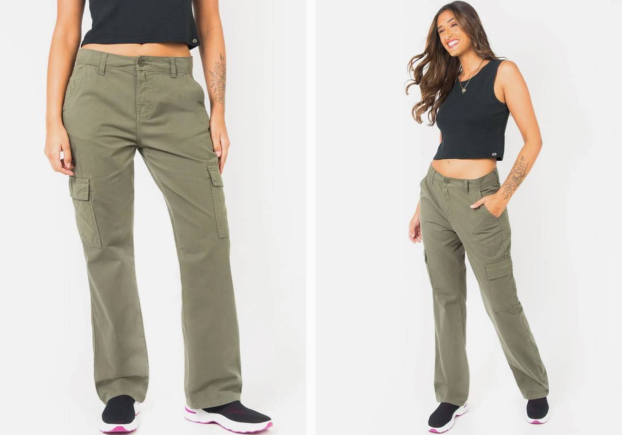 mulher com calça cargo verde militar e regata preta 