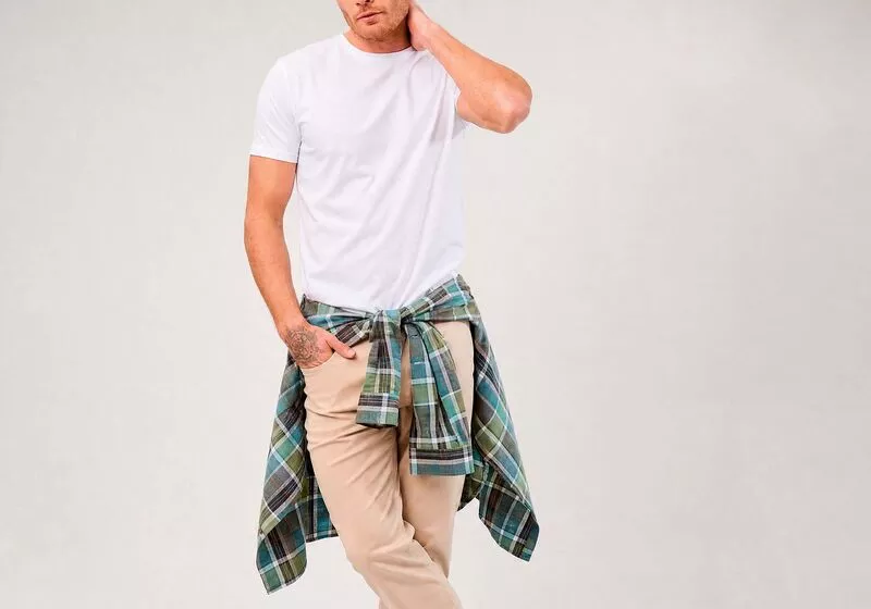 amarrada-na-cintura-para-um-toque-urbano-xadrez-jeans-t-shirts